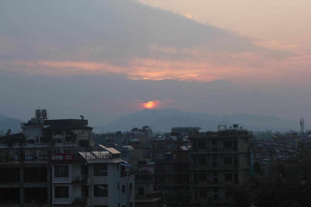 Hotel Garuda Inn Pokhara Ngoại thất bức ảnh