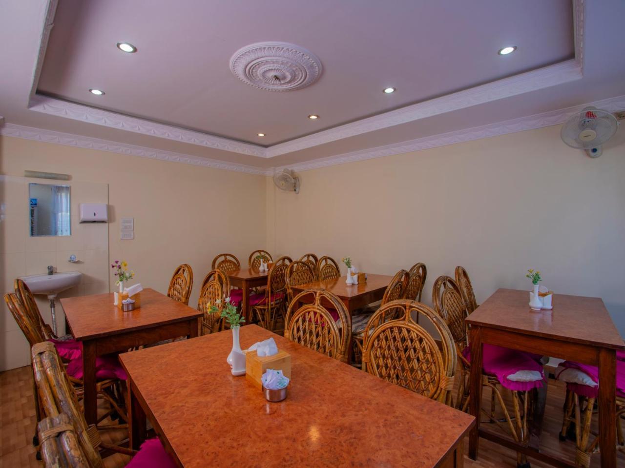 Hotel Garuda Inn Pokhara Ngoại thất bức ảnh