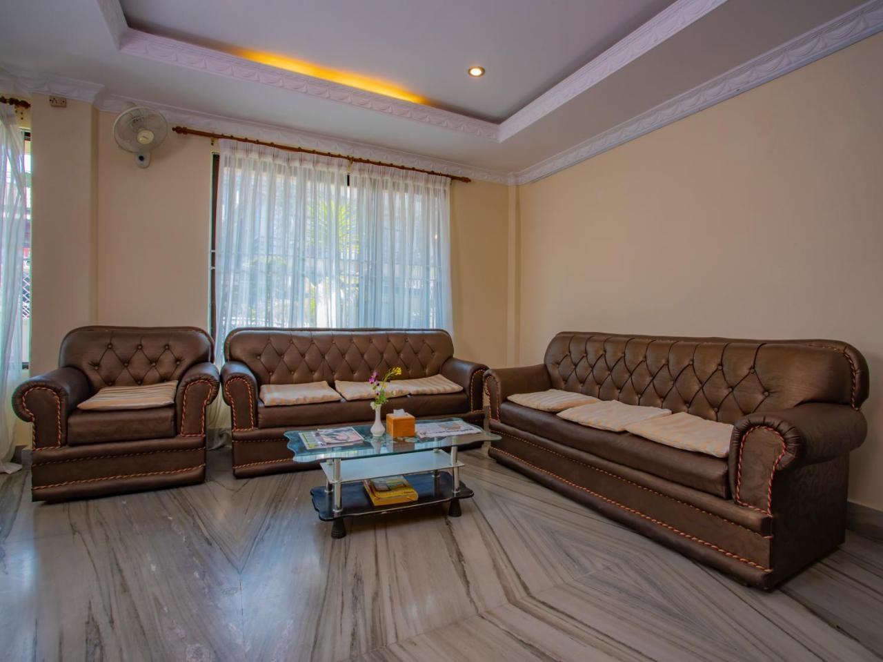Hotel Garuda Inn Pokhara Ngoại thất bức ảnh