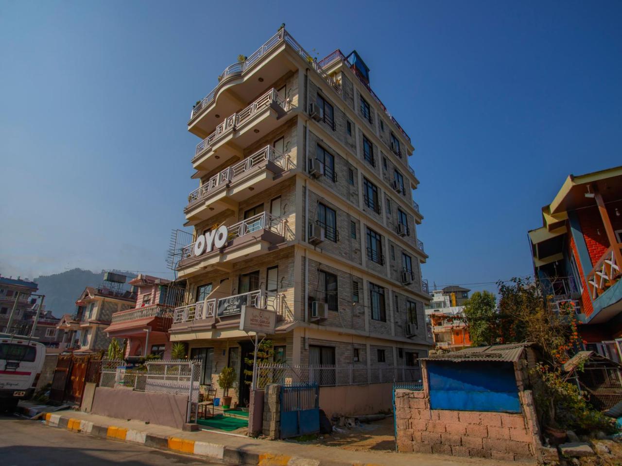 Hotel Garuda Inn Pokhara Ngoại thất bức ảnh