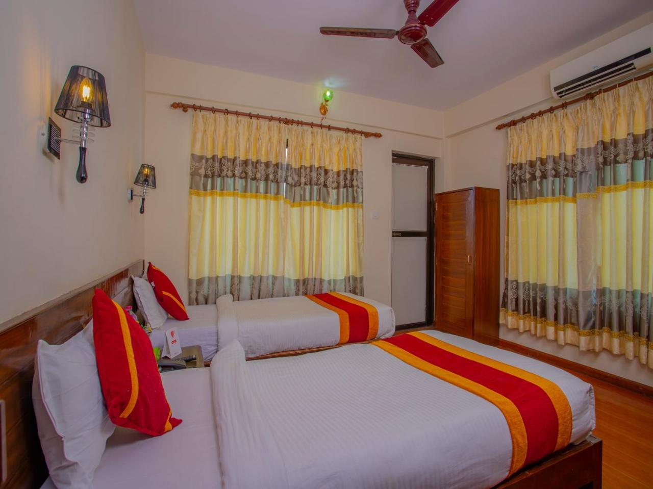 Hotel Garuda Inn Pokhara Ngoại thất bức ảnh