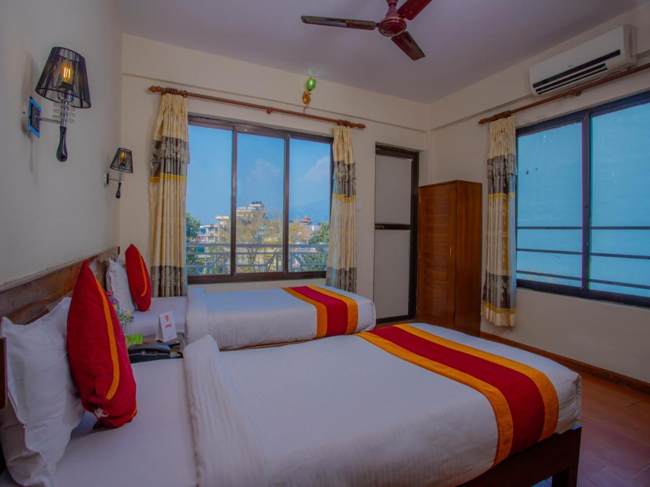 Hotel Garuda Inn Pokhara Ngoại thất bức ảnh