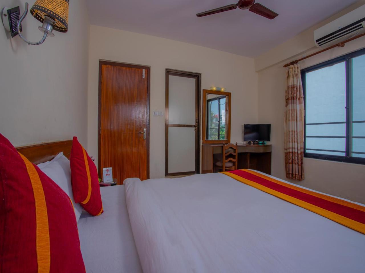 Hotel Garuda Inn Pokhara Ngoại thất bức ảnh