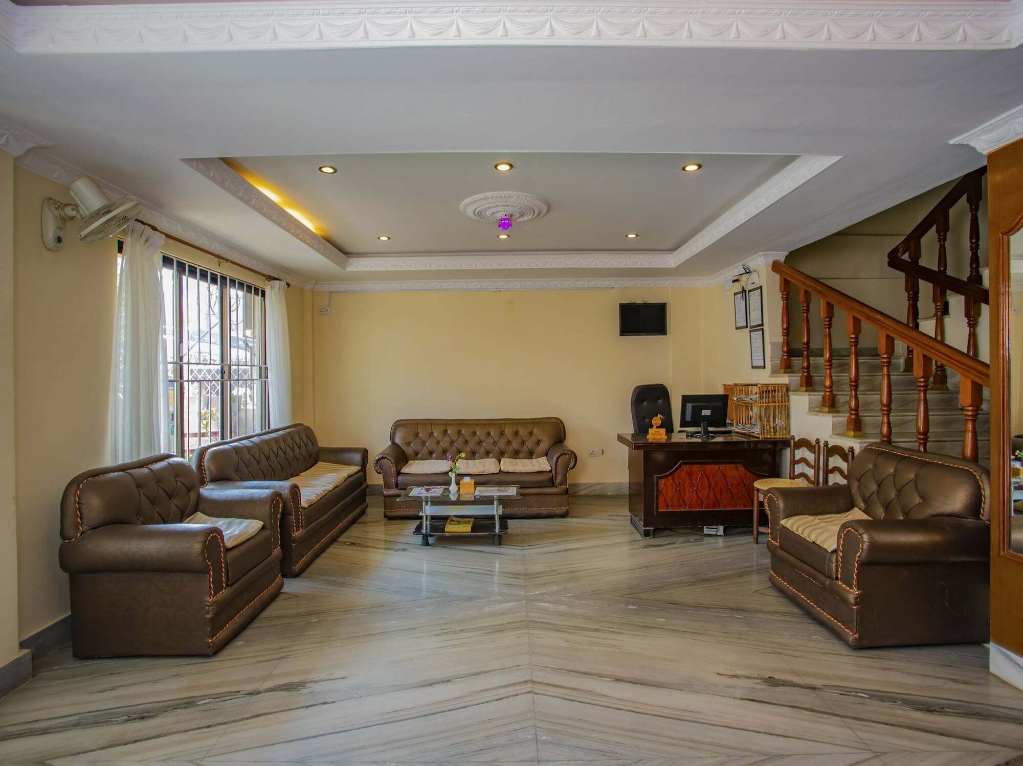 Hotel Garuda Inn Pokhara Ngoại thất bức ảnh